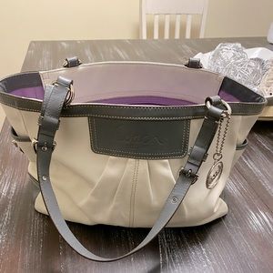 Great Coach White & Grey satchel that is a STAPLE in your closet!!!